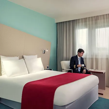 Mercure Paris Le Bourget Aeroport 4*