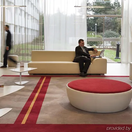 Hotel Mercure Paris Le Bourget Aeroport