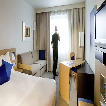 Mercure Paris Le Bourget Aeroport 4*