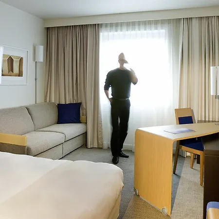 Hotel Mercure Paris Le Bourget Aeroport