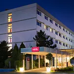 Hotel Mercure Paris Le Bourget Aeroport