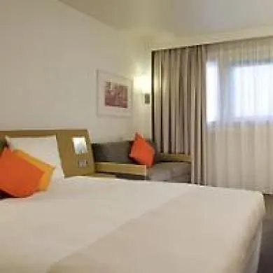 Mercure Paris Le Bourget Aeroport 4*
