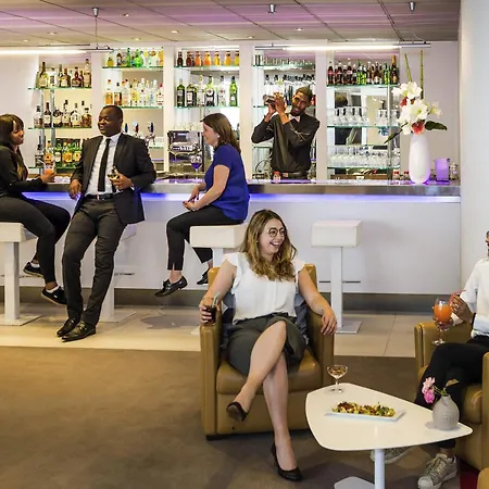 Mercure Paris Le Bourget Aeroport 4*