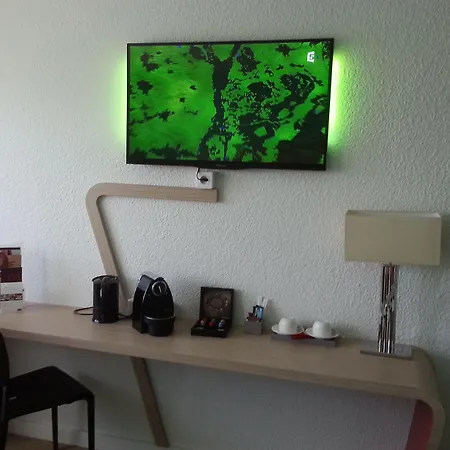 מלון Mercure Paris Le Bourget Aeroport לה בלאן מניל