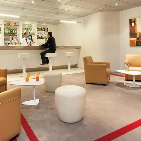 מלון Mercure Paris Le Bourget Aeroport לה בלאן מניל