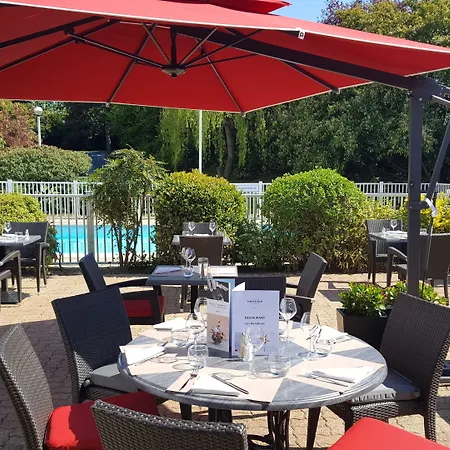 Mercure Paris Le Bourget Aeroport מלון 4*
