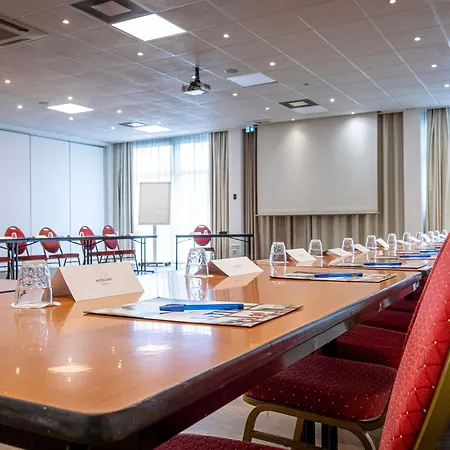 ホテル Mercure Paris Le Bourget Aeroport