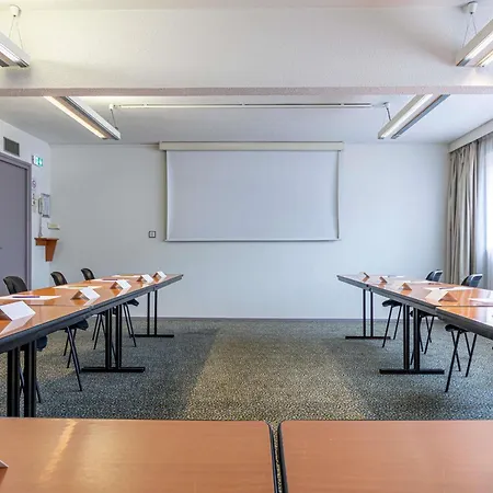 ホテル Mercure Paris Le Bourget Aeroport ル・ブラン・メニル