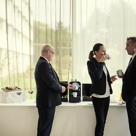 Mercure Paris Le Bourget Aeroport 4*